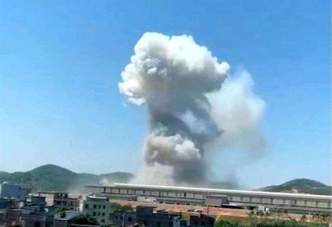 广东清远一铝厂爆炸致4死1伤,铝液遇水真会变成云爆弹